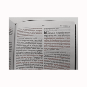 Personalized Custom Text Your Name RVR 1960 Biblia Ultrafina, Negro piel fabricada (Spanish Edition)